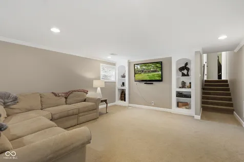 7366 Glennmore Drive Indianapolis IN 46256