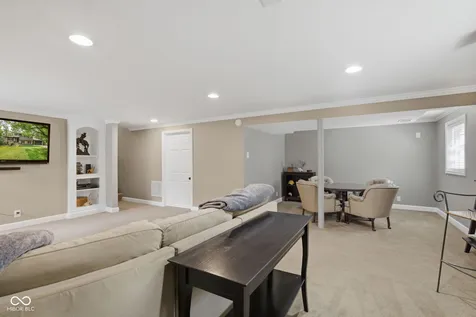 7366 Glennmore Drive Indianapolis IN 46256