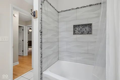 7366 Glennmore Drive Indianapolis IN 46256