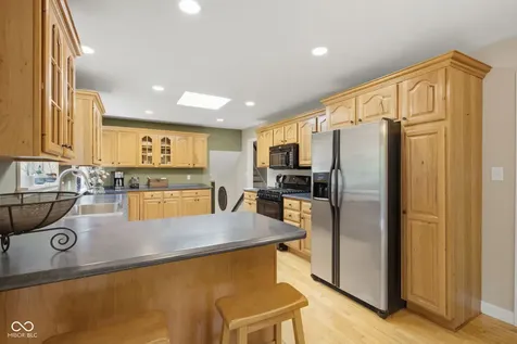 7366 Glennmore Drive Indianapolis IN 46256
