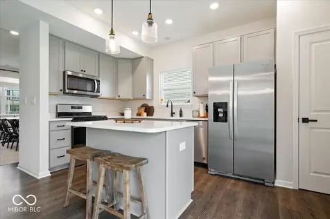 6648 Cardiff Drive Mccordsville IN 46055