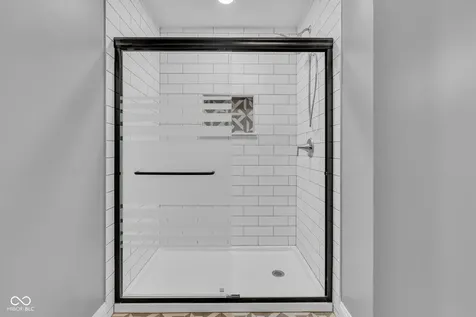 5866 S 50 W Trafalgar IN 46181