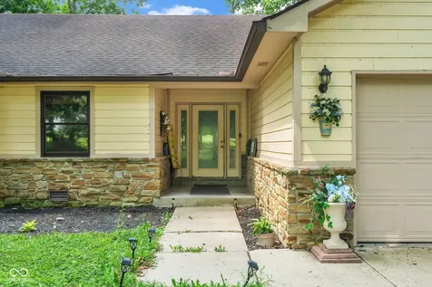 5866 S 50 W Trafalgar IN 46181