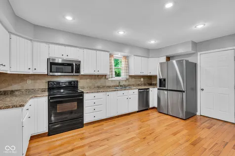 5866 S 50 W Trafalgar IN 46181