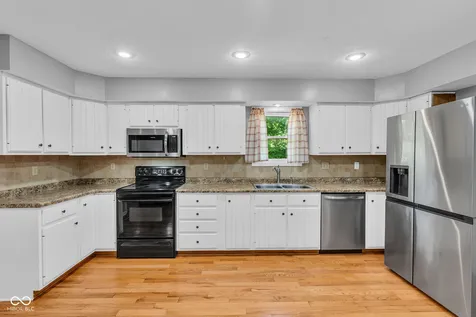 5866 S 50 W Trafalgar IN 46181