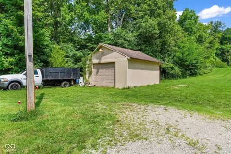 5866 S 50 W Trafalgar IN 46181