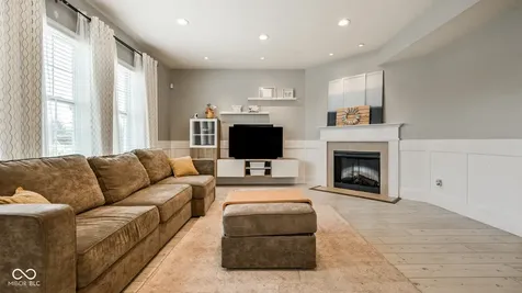 6558 W Dickens Crossing Mccordsville IN 46055