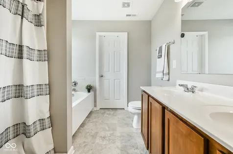 6558 W Dickens Crossing Mccordsville IN 46055