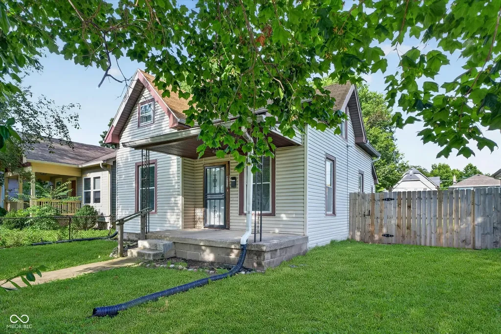 3153 Graceland Indianapolis IN 46208