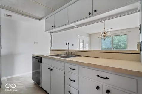 5022 Allisonville Road Indianapolis IN 46205