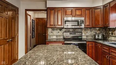 8407 Galley Court Indianapolis IN 46236