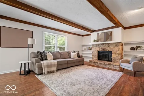 8201 Bittern Lane Indianapolis IN 46256