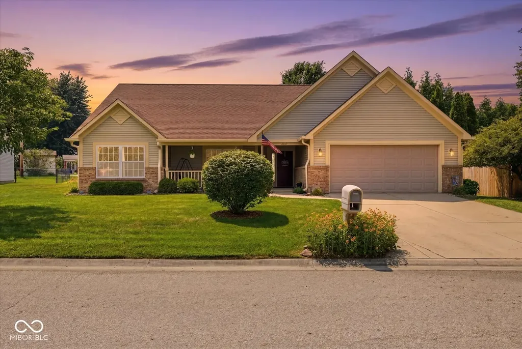 2307 Eagle Brook Drive Shelbyville IN 46176