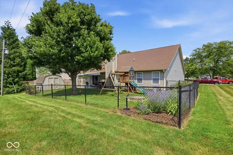 2307 Eagle Brook Drive Shelbyville IN 46176