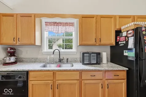 2307 Eagle Brook Drive Shelbyville IN 46176