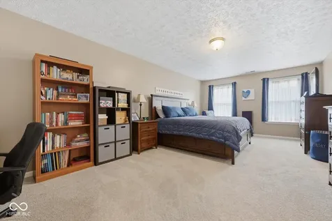 2307 Eagle Brook Drive Shelbyville IN 46176