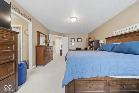 2307 Eagle Brook Drive Shelbyville IN 46176