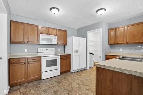 12154 Lindley Noblesville IN 46060