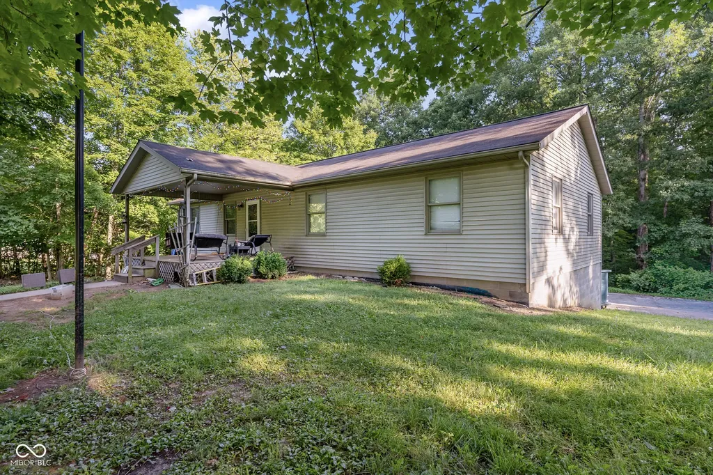 176 Ann Drive Nashville IN 47448