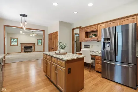 37 Penn Place Zionsville IN 46077