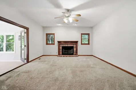 37 Penn Place Zionsville IN 46077