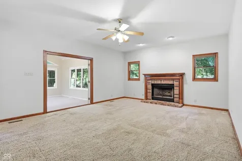 37 Penn Place Zionsville IN 46077