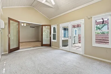 37 Penn Place Zionsville IN 46077