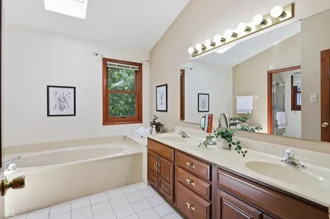 37 Penn Place Zionsville IN 46077