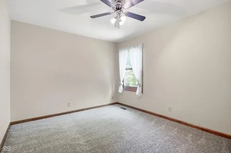 37 Penn Place Zionsville IN 46077