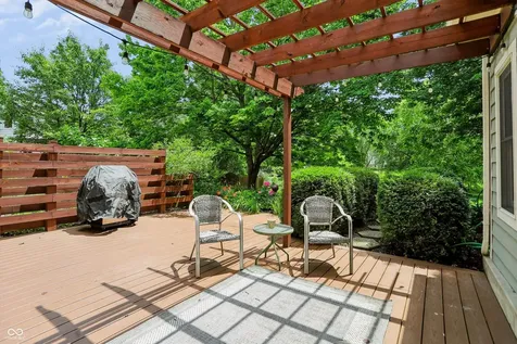37 Penn Place Zionsville IN 46077