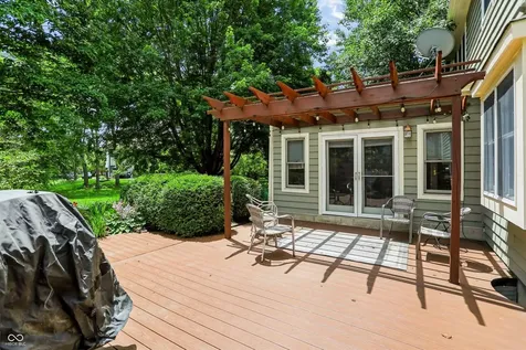 37 Penn Place Zionsville IN 46077