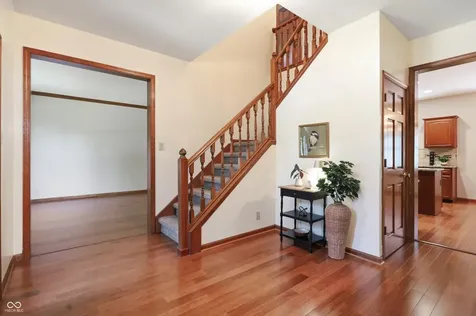 37 Penn Place Zionsville IN 46077