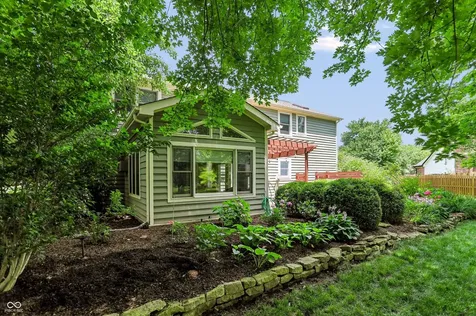 37 Penn Place Zionsville IN 46077
