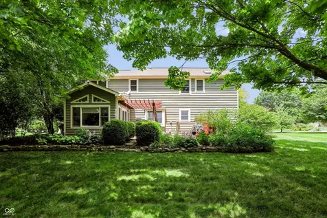 37 Penn Place Zionsville IN 46077