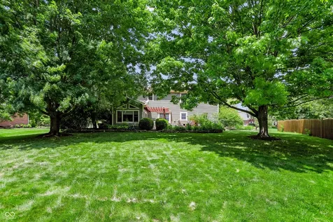 37 Penn Place Zionsville IN 46077