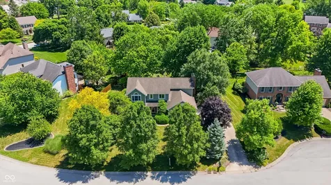37 Penn Place Zionsville IN 46077