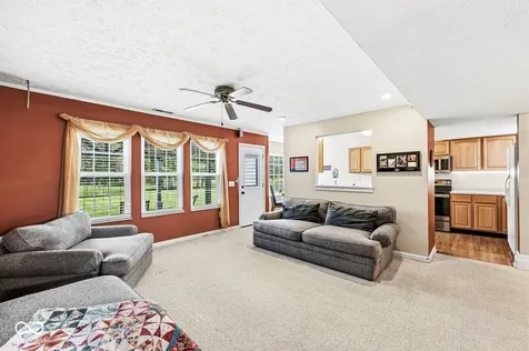 69 Carriage Lake Drive Brownsburg IN 46112