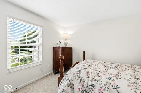 69 Carriage Lake Drive Brownsburg IN 46112