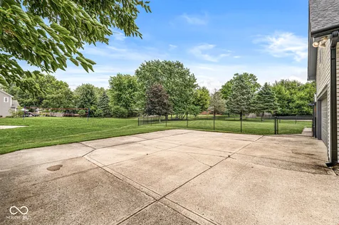 69 Carriage Lake Drive Brownsburg IN 46112