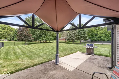 69 Carriage Lake Drive Brownsburg IN 46112