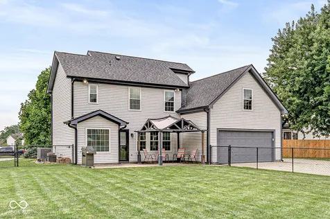 69 Carriage Lake Drive Brownsburg IN 46112