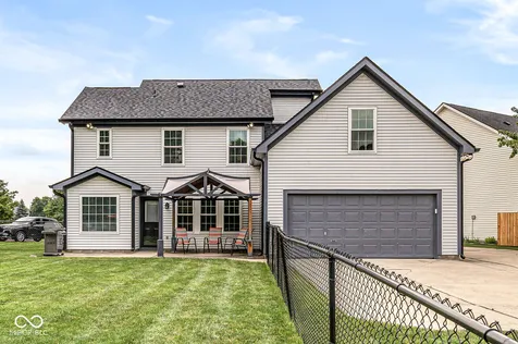 69 Carriage Lake Drive Brownsburg IN 46112