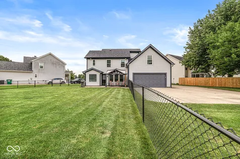 69 Carriage Lake Drive Brownsburg IN 46112