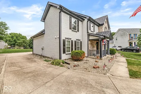 69 Carriage Lake Drive Brownsburg IN 46112