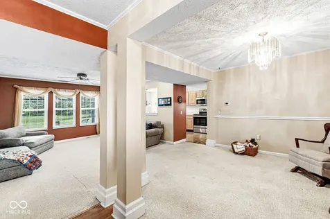 69 Carriage Lake Drive Brownsburg IN 46112