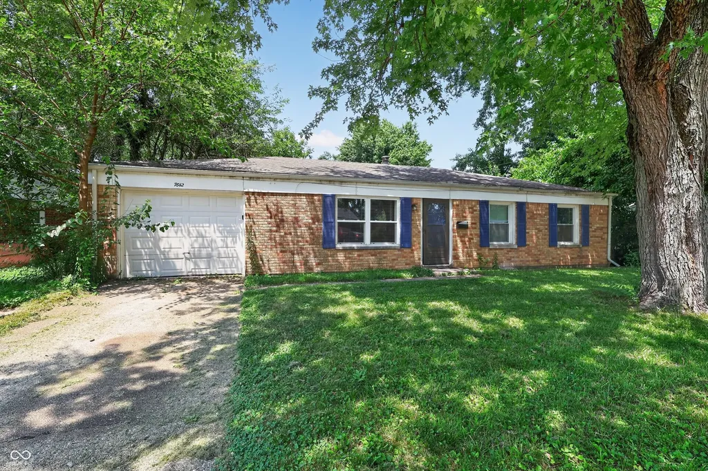 7642 E 34th Place Indianapolis IN 46226