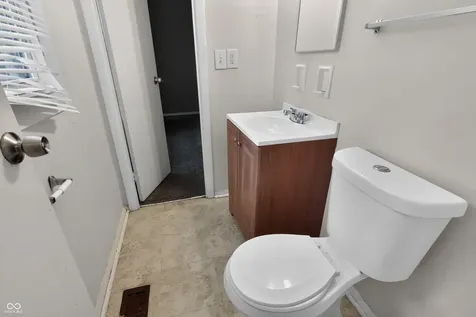 7642 E 34th Place Indianapolis IN 46226