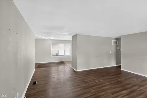7642 E 34th Place Indianapolis IN 46226