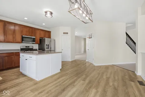 2410 Mcgregor Drive Avon IN 46123