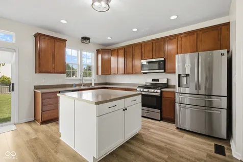 2410 Mcgregor Drive Avon IN 46123